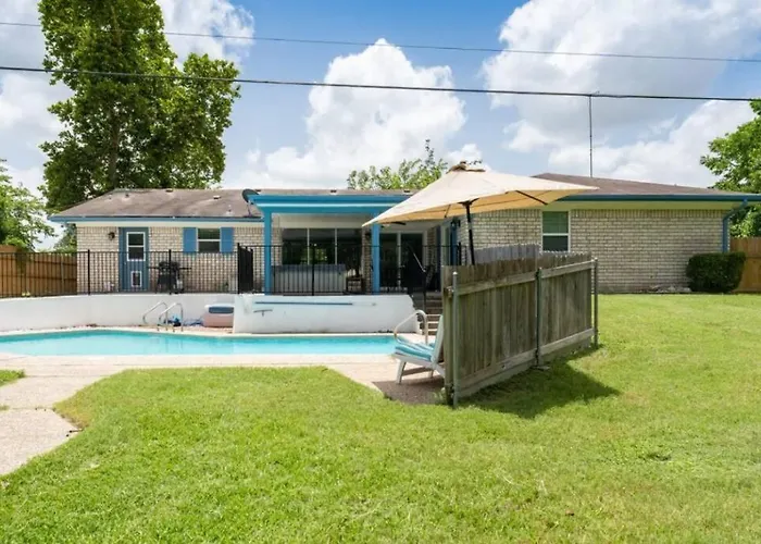 Villa The Breezy Blue View With Hot Tub And Pool